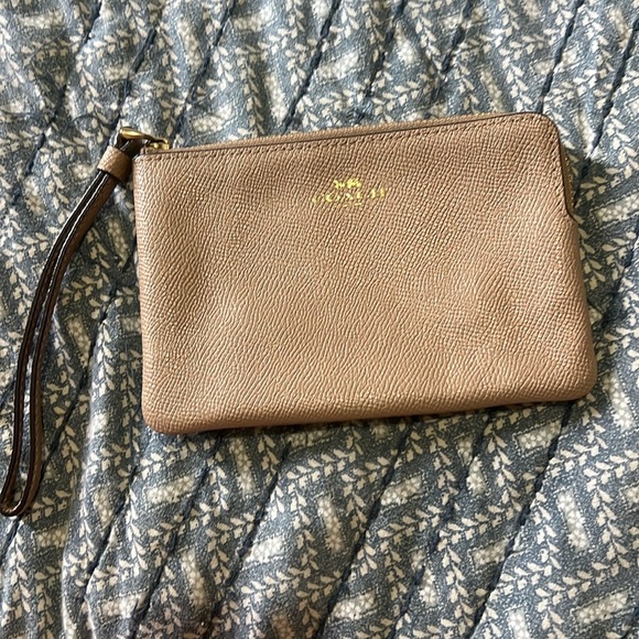 Coach Handbags - Coach Wristlet
